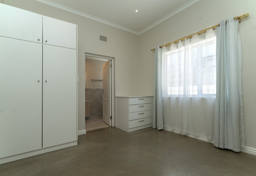 1 Bedroom Property for Sale in Fish Hoek Western Cape